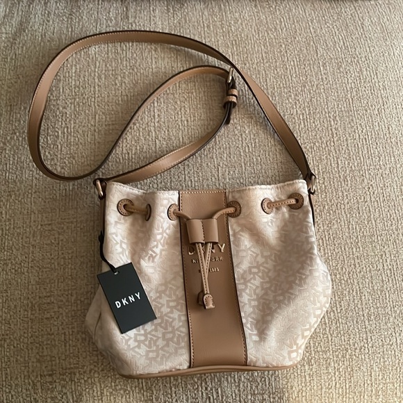 DKNY Beige Canvas and Faux Leather Logo Print Purse - Picture 4 of 12